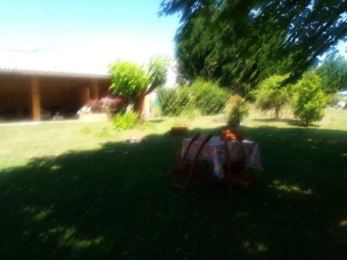 Bed and Breakfast Montplaisir Montendre Esterno foto