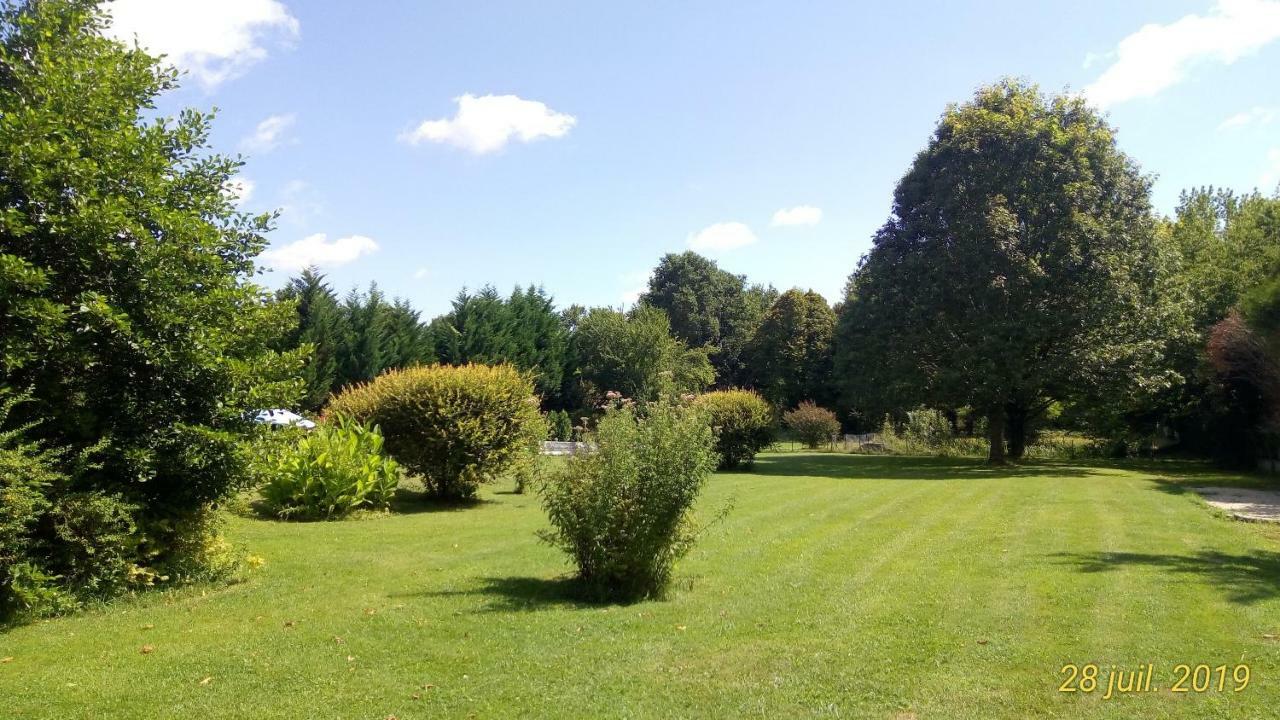 Bed and Breakfast Montplaisir Montendre Esterno foto