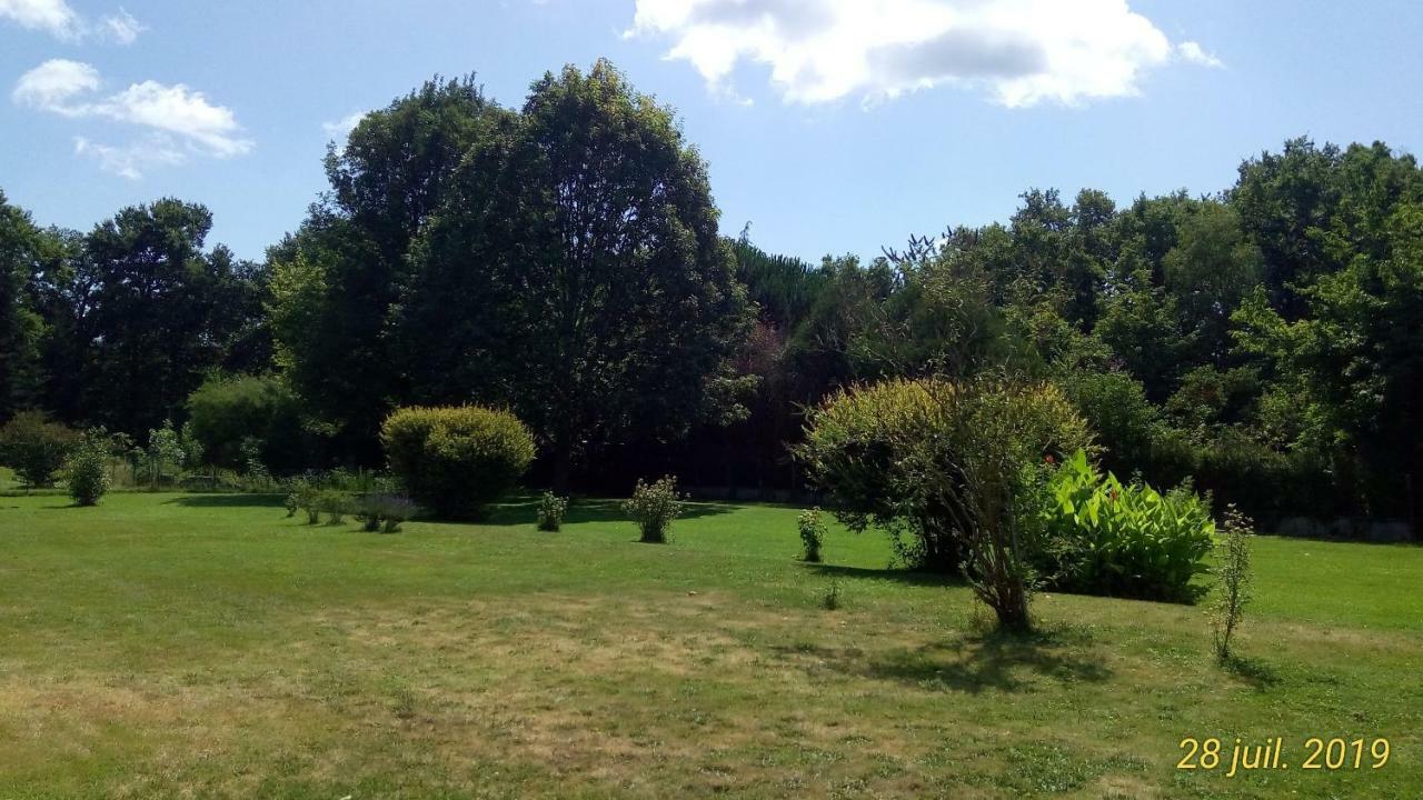 Bed and Breakfast Montplaisir Montendre Esterno foto