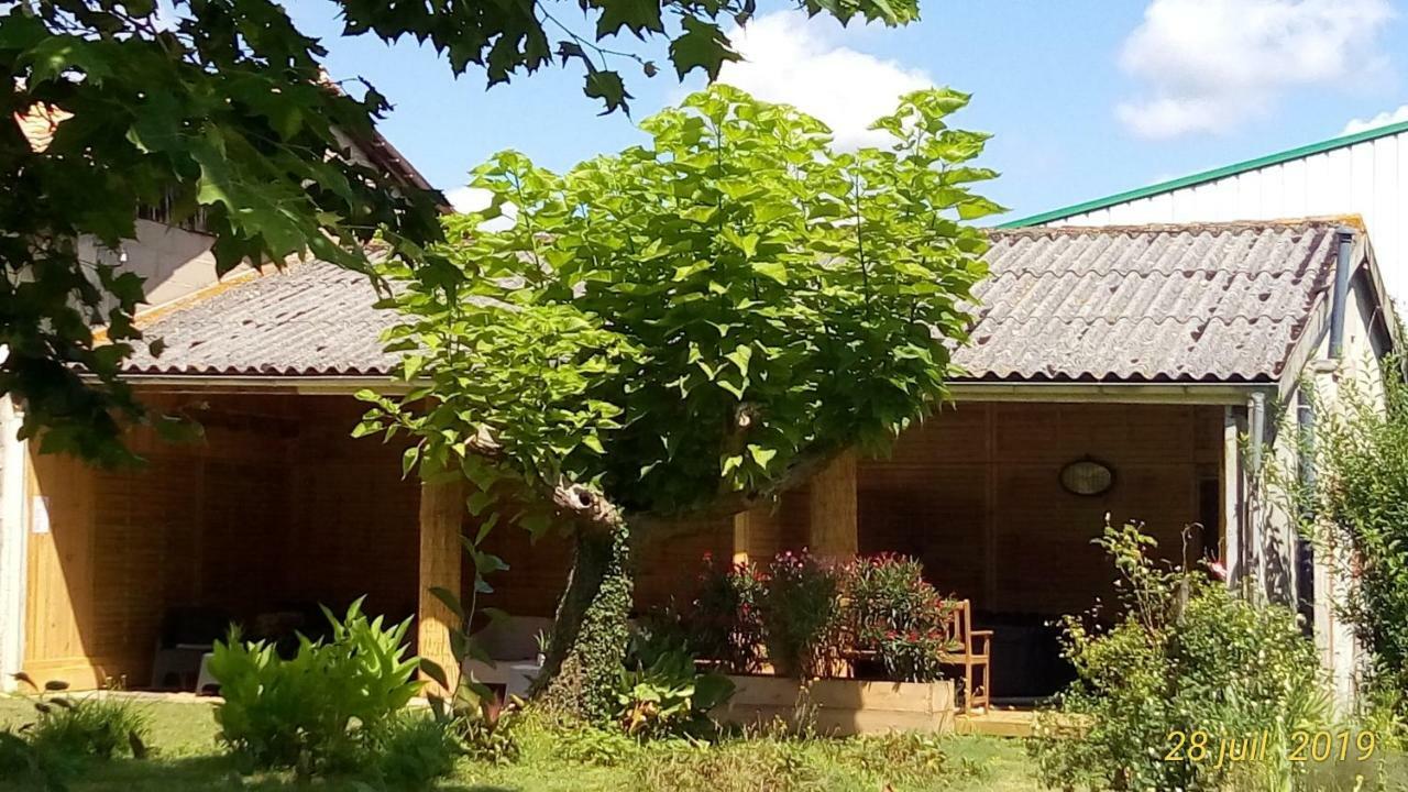 Bed and Breakfast Montplaisir Montendre Esterno foto